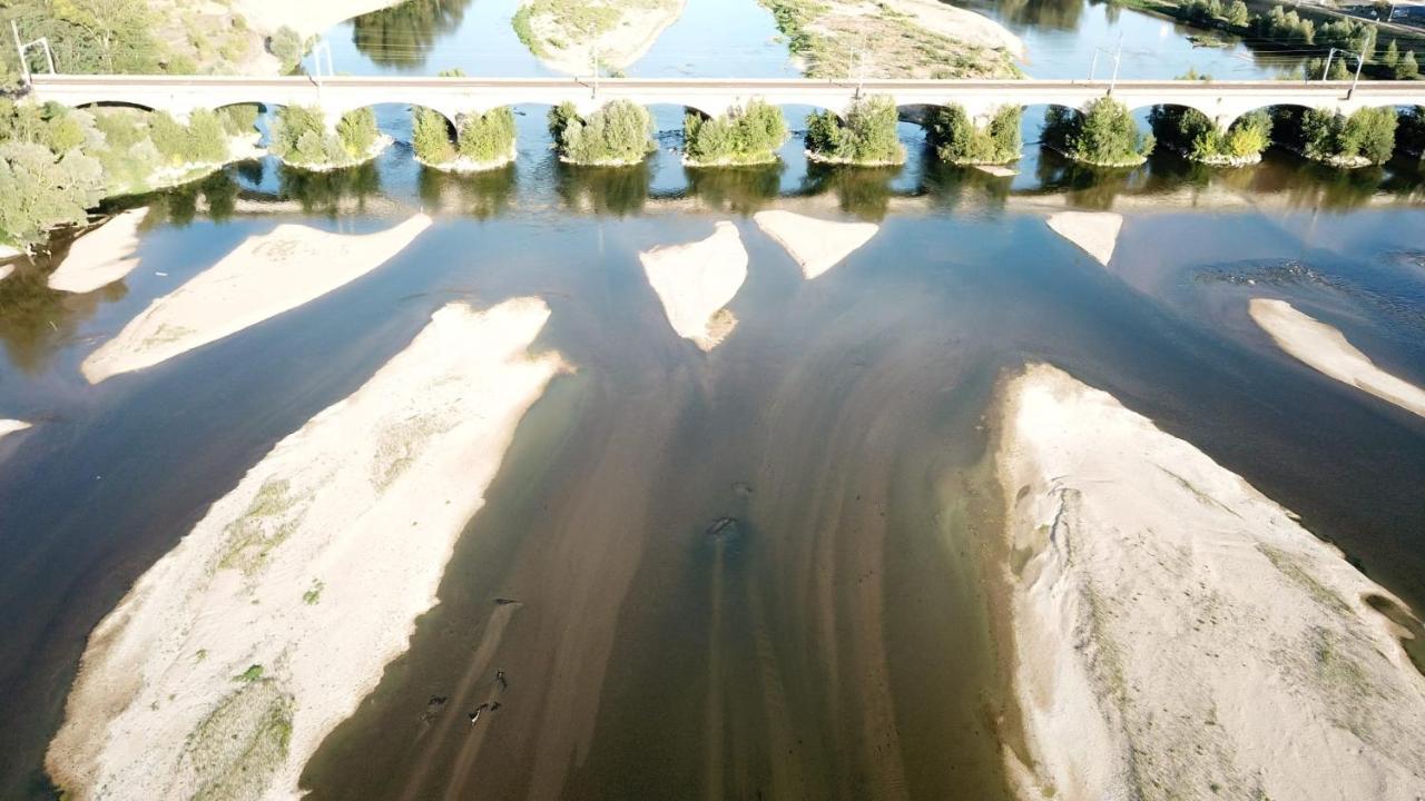 Sur Les Bords De Loire Apartment มงต์ลุยส์-ซูร์-ลัวร์ ภายนอก รูปภาพ
